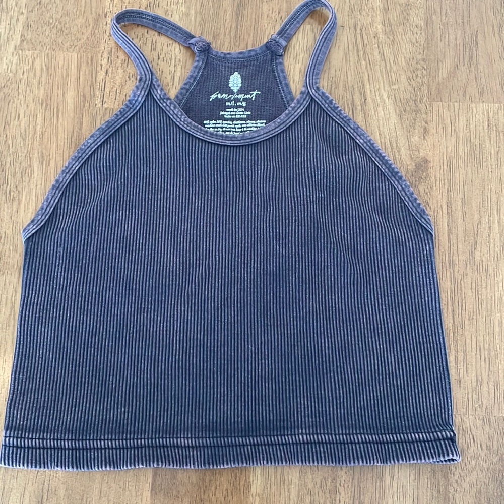 NWOT Happiness Runs Top with logo
